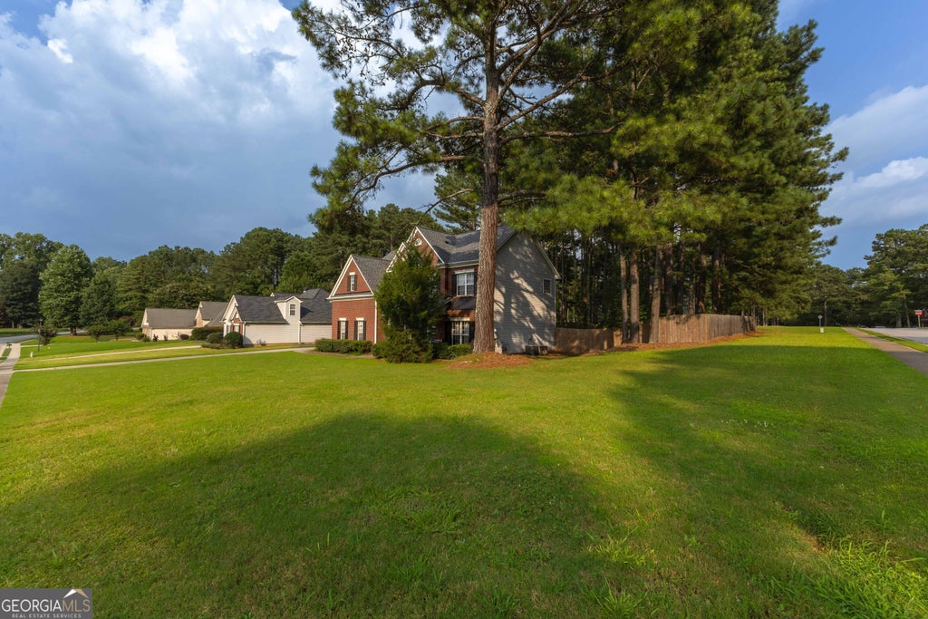 Photo of 300 Pilgrim Way, Fayetteville, GA 30214 (MLS # 10812808)