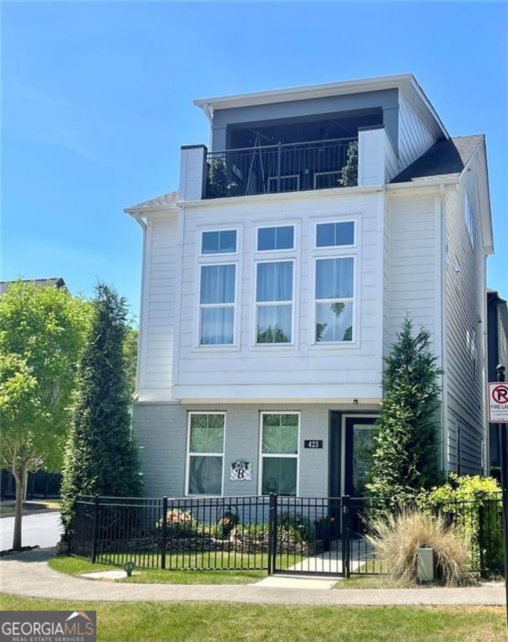 Photo of 423 HARGROVE Ln, Decatur, GA 30030 (MLS # 10756128)