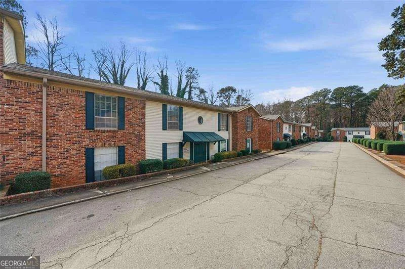 5506 Kingsport Drive, Atlanta, GA, 30342