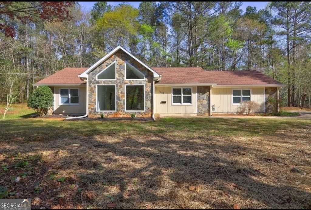 Photo of 7055 Rivertown Road, Fairburn, GA 30213 (MLS # 10640711)