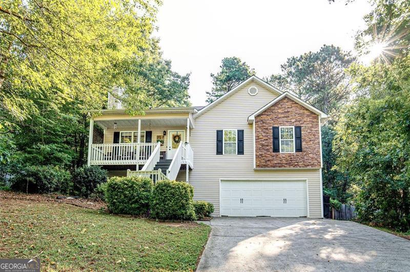 *PRICE REFRESH* This is a clean movein ready 3 bedroom 2 bath home with room to grow. Lounge in the spacious primary suite complete with an onsuite. The primary bathroom has a seperate shower and soaking tub. The two addtional bedrooms have a spacious bath just accross the hall. The kitchen is open to the dining area and family room. This home has a partially unfinished area already stubbed for an addtional bathroom, and room for another bedroom/recreation room/or just a man/women cave. The spacious fenced back yard has a really cool rock that adds to this great back yard. Why rent this house is priced so well you don't have to. The covered front porch is perfect for relaxing while sipping on a beverage.