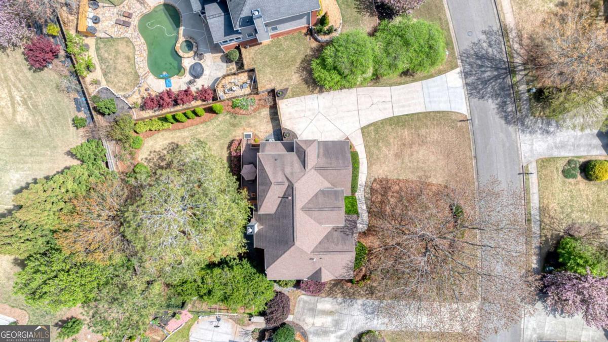 3855 Three Chimneys LN