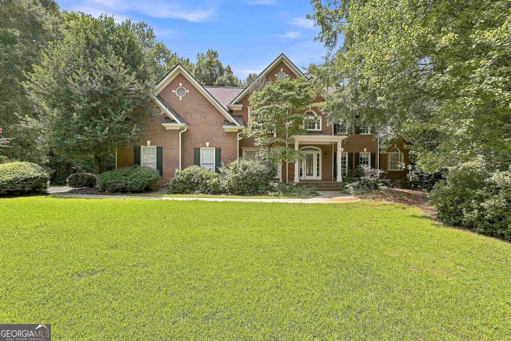 Photo of 105 Silvermere, Fayetteville, GA 30215 (MLS # 10821533)