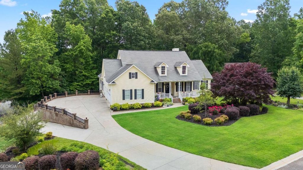 Photo of 5 WOODLAND BRIDGE Drive, Adairsville, GA 30103 (MLS # 10665958)