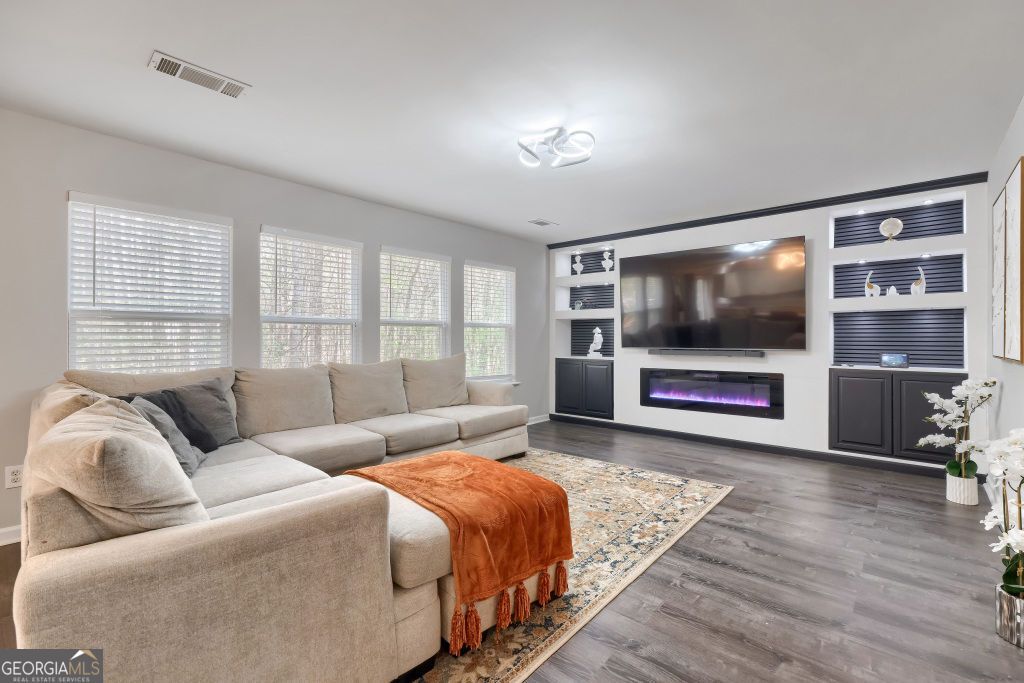 Photo of 7583 Waverly Loop, Fairburn, GA 30213 (MLS # 10723716)