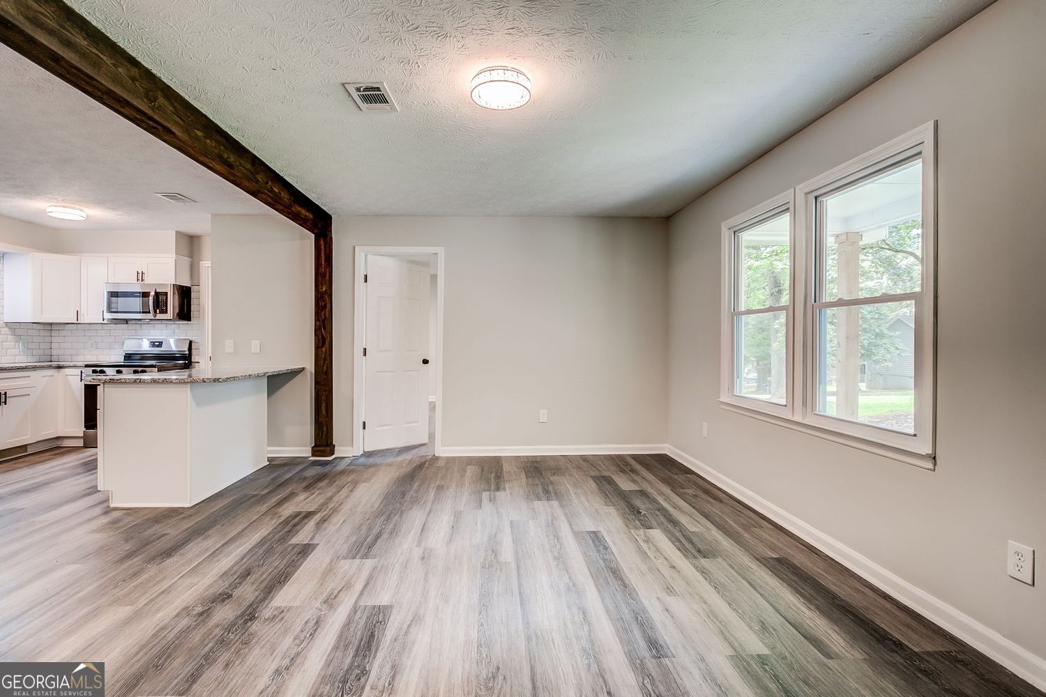 324 Laurel Lane LN