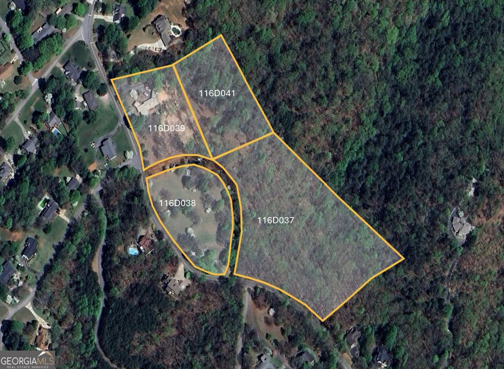 Photo of 664 Chenocetah Dr, Cornelia, GA 30531 (MLS # 10730012)