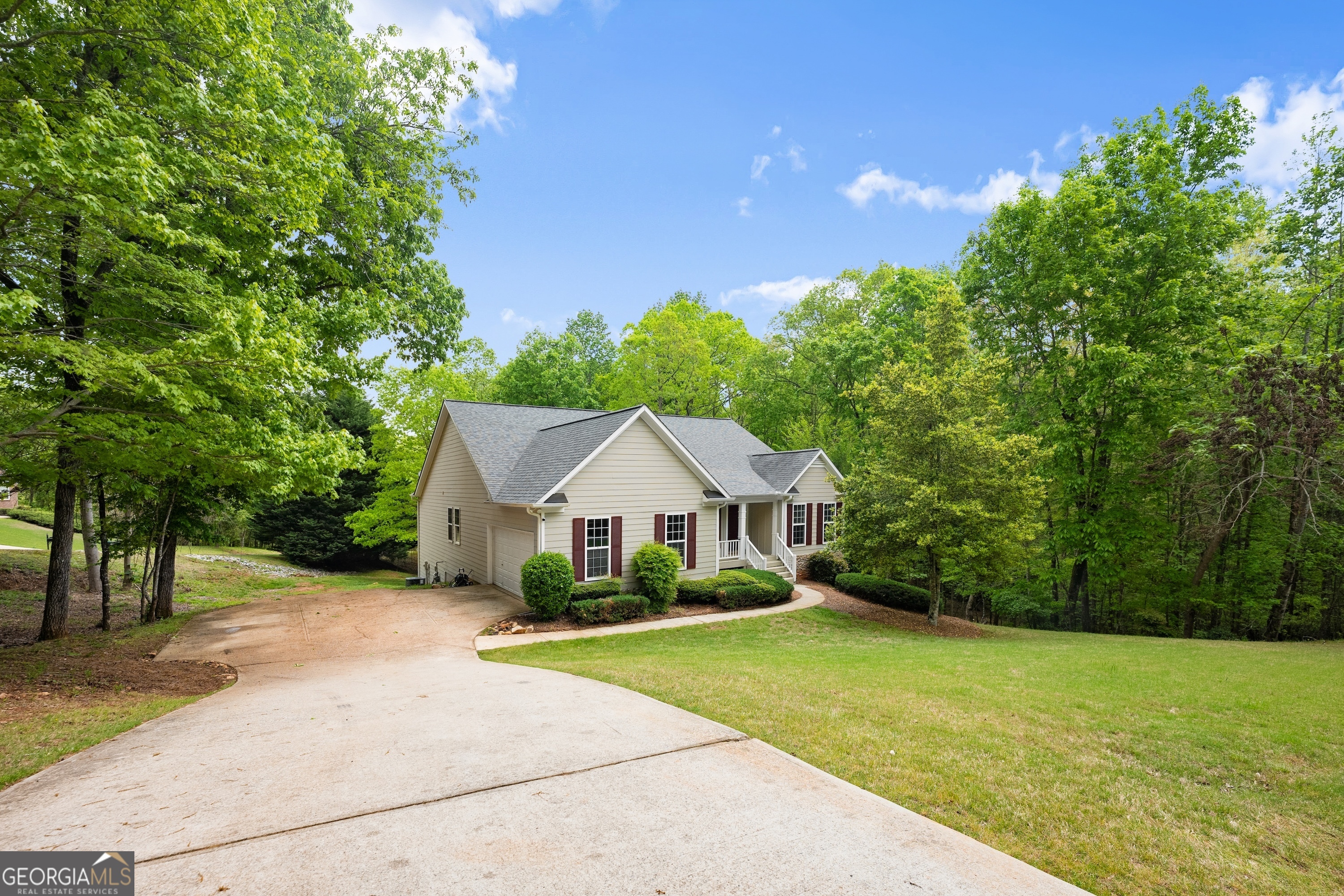 389 Crooked Creek DR
