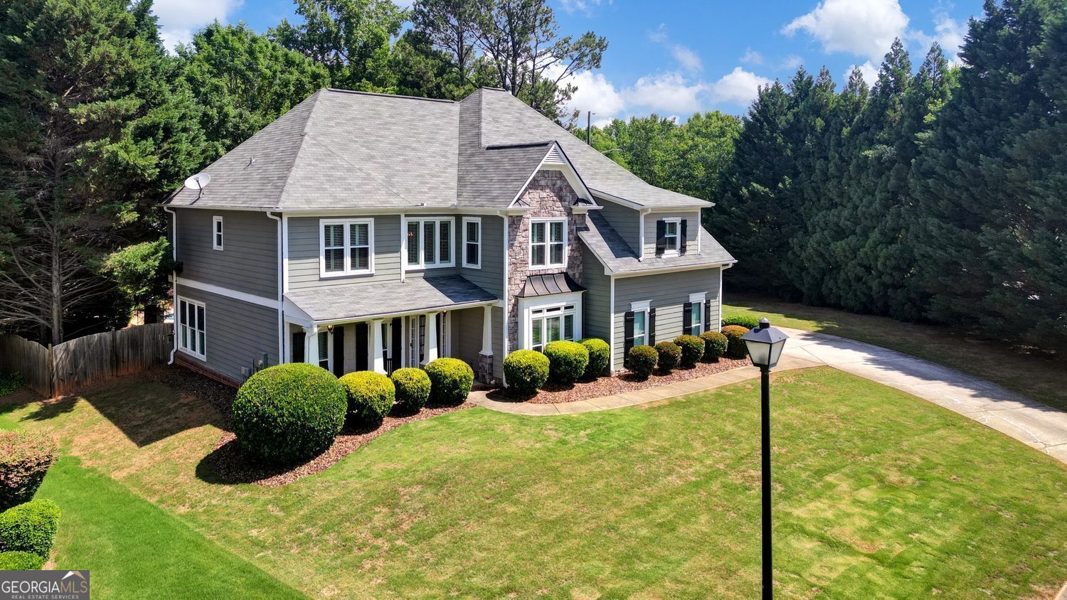 1501 Laurelhill Drive Southwest DR
