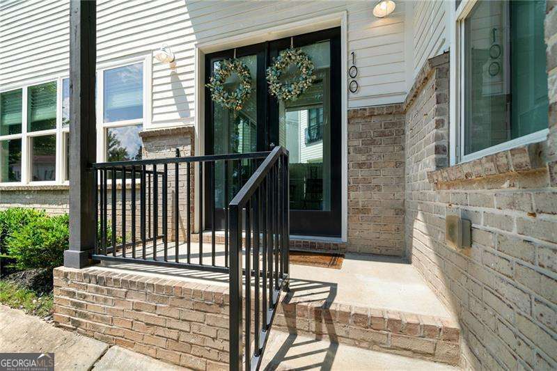 170 Fowler ST 100