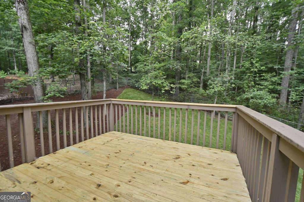 Photo of 459 Ridgetop Drive NW, Acworth, GA 30102 (MLS # 10771309)