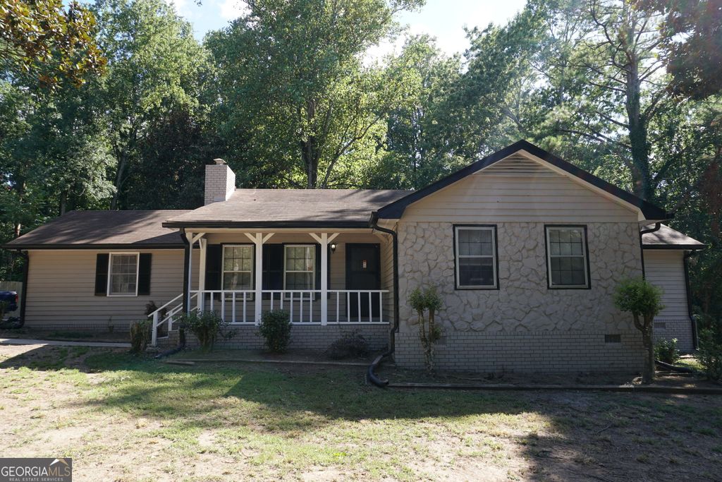 Photo of 9243 Seminole Rd, Jonesboro, GA 30236 (MLS # 10684802)