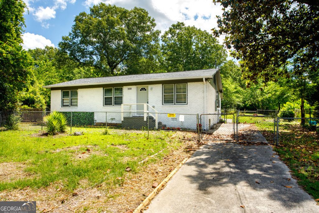 Photo of 5038 Williamson Road, Macon, GA 31206 (MLS # 10679136)