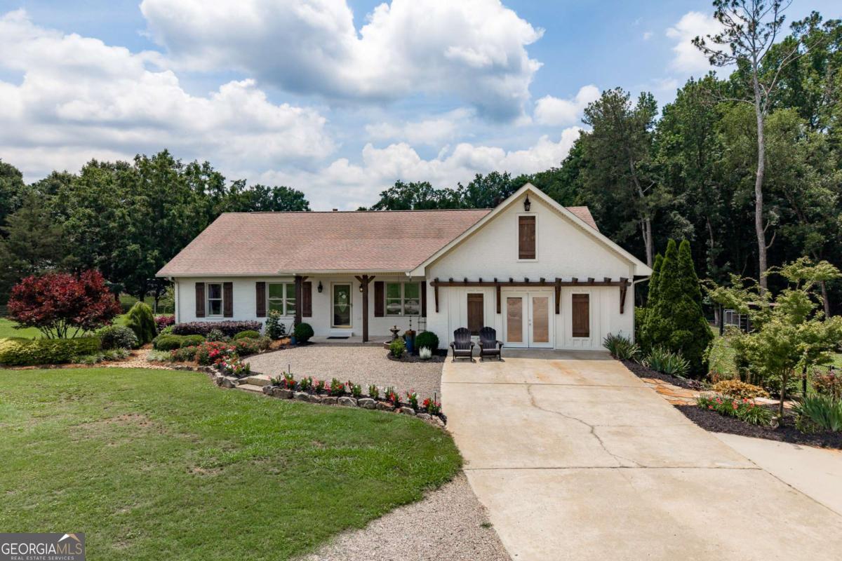 Photo 1 of 90 — 1111 Hale RD, Watkinsville, GA 30677