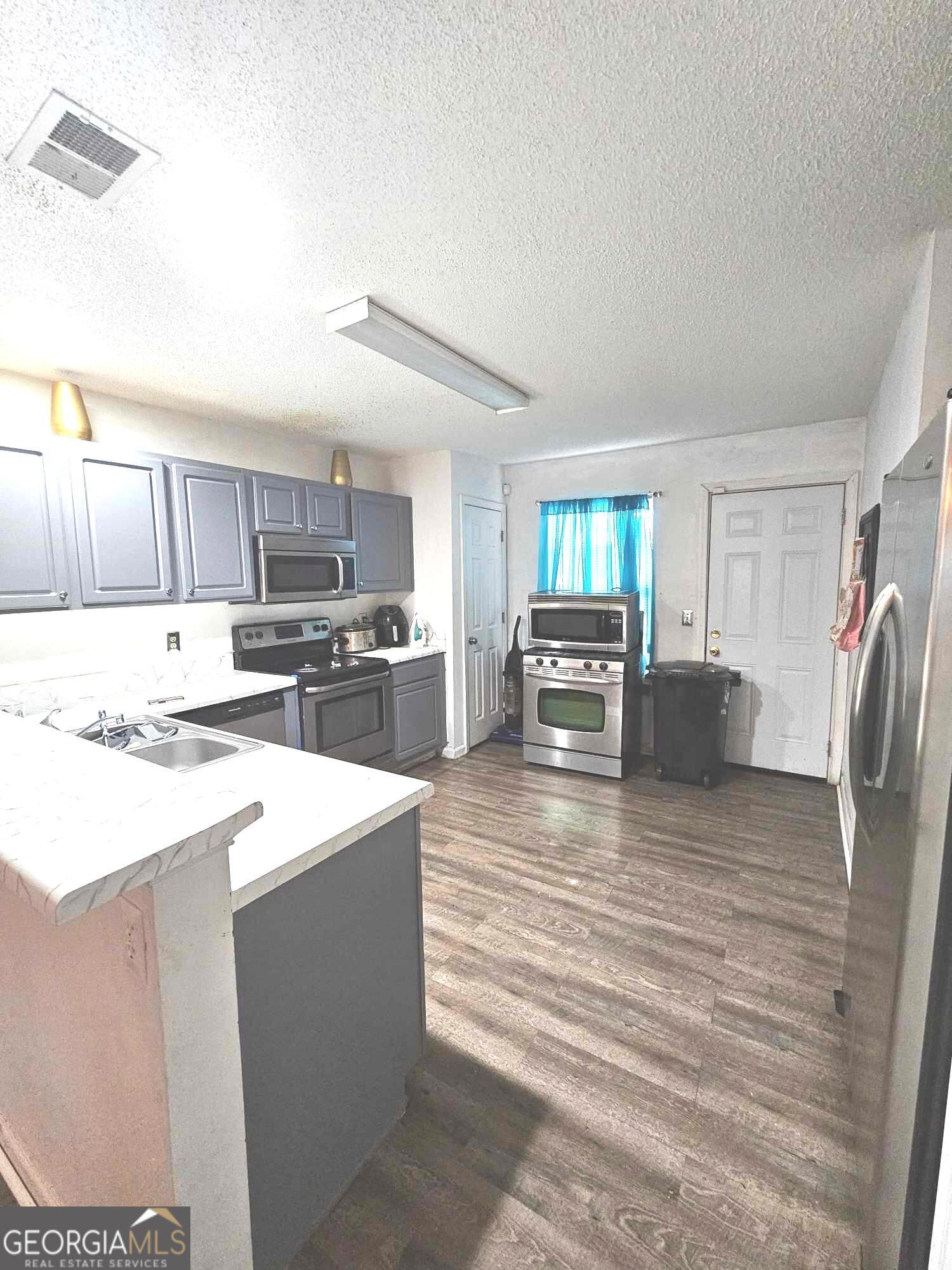 Creekwood Station - Residential