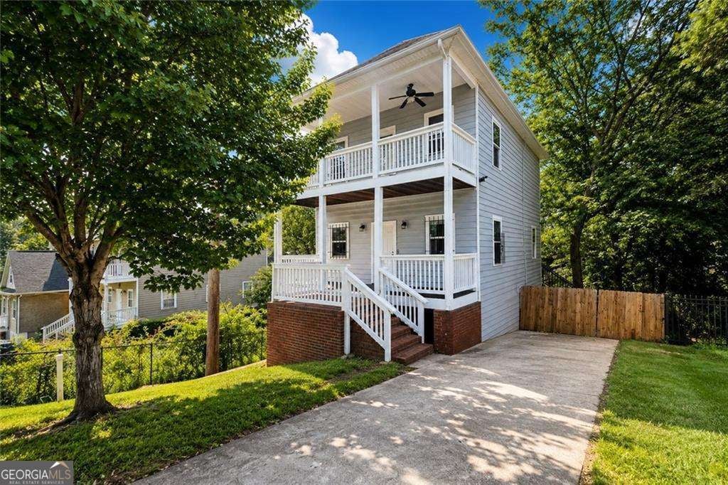 Photo of 809 Spencer Street NW, Atlanta, GA 30314 (MLS # 10804636)