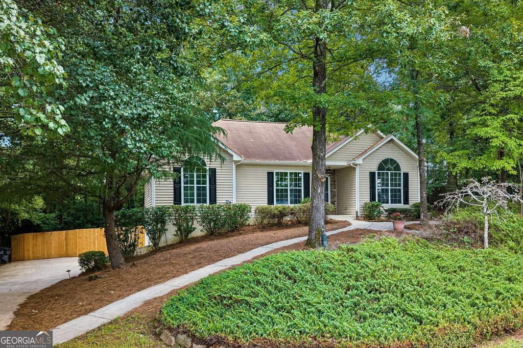 Photo of 6940 Shady Oak Lane, Cumming, GA 30040 (MLS # 10824592)