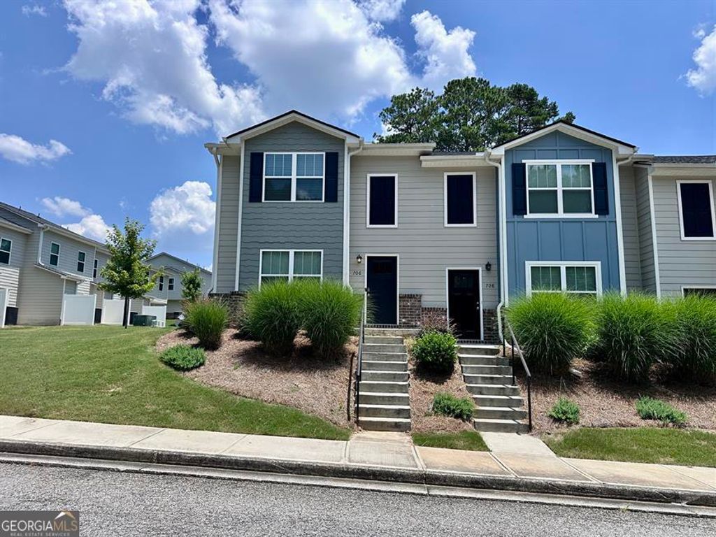 Photo of 706 Keeshono Street, Union City, GA 30291 (MLS # 10799030)