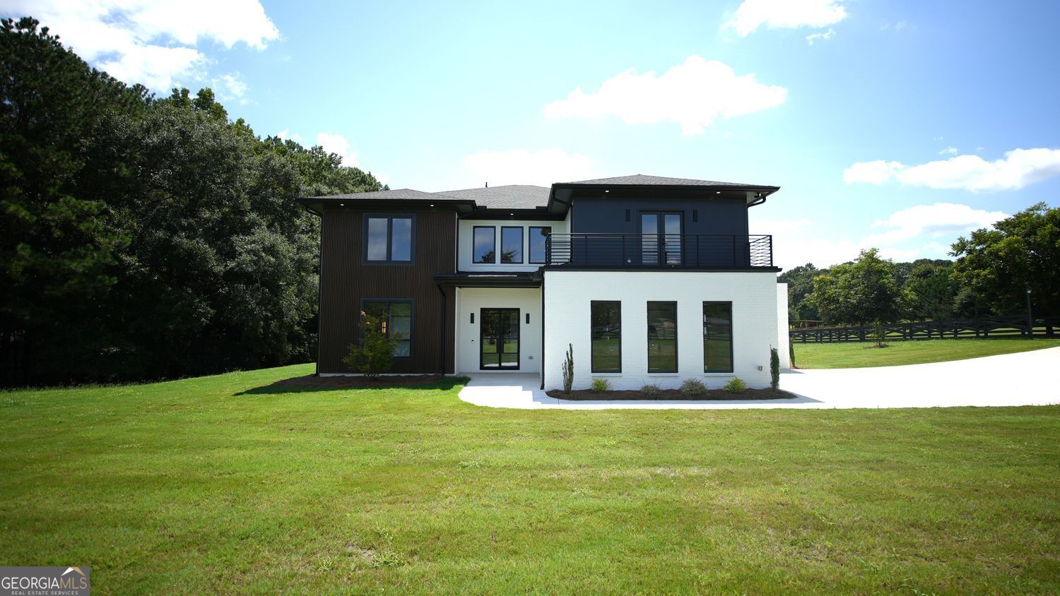 3295 Kelly Glen CT