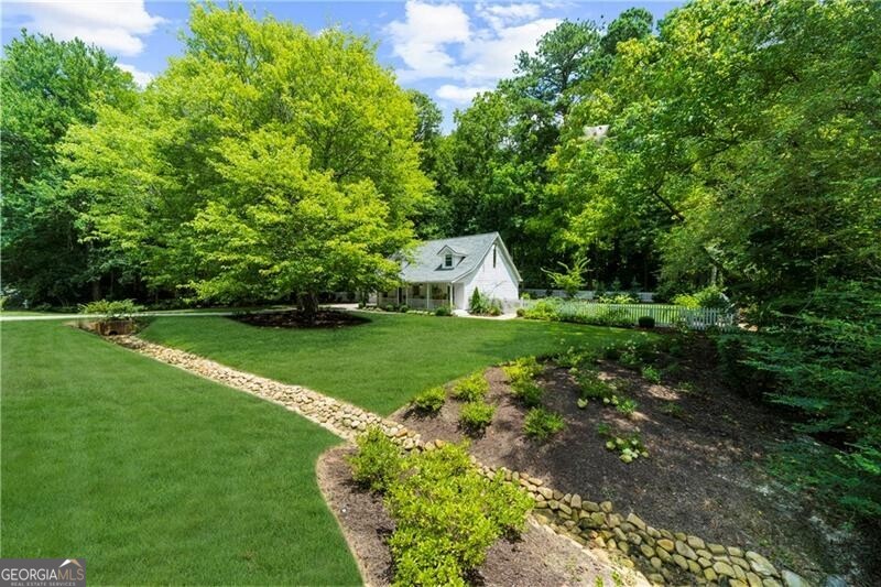 205 Mayfield CIR