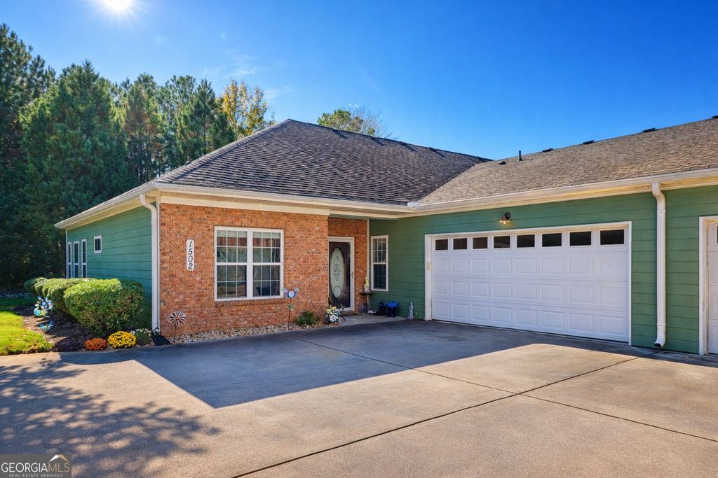 Photo of 1502 Commonwealth Circle, Newnan, GA 30263 (MLS # 10775568)