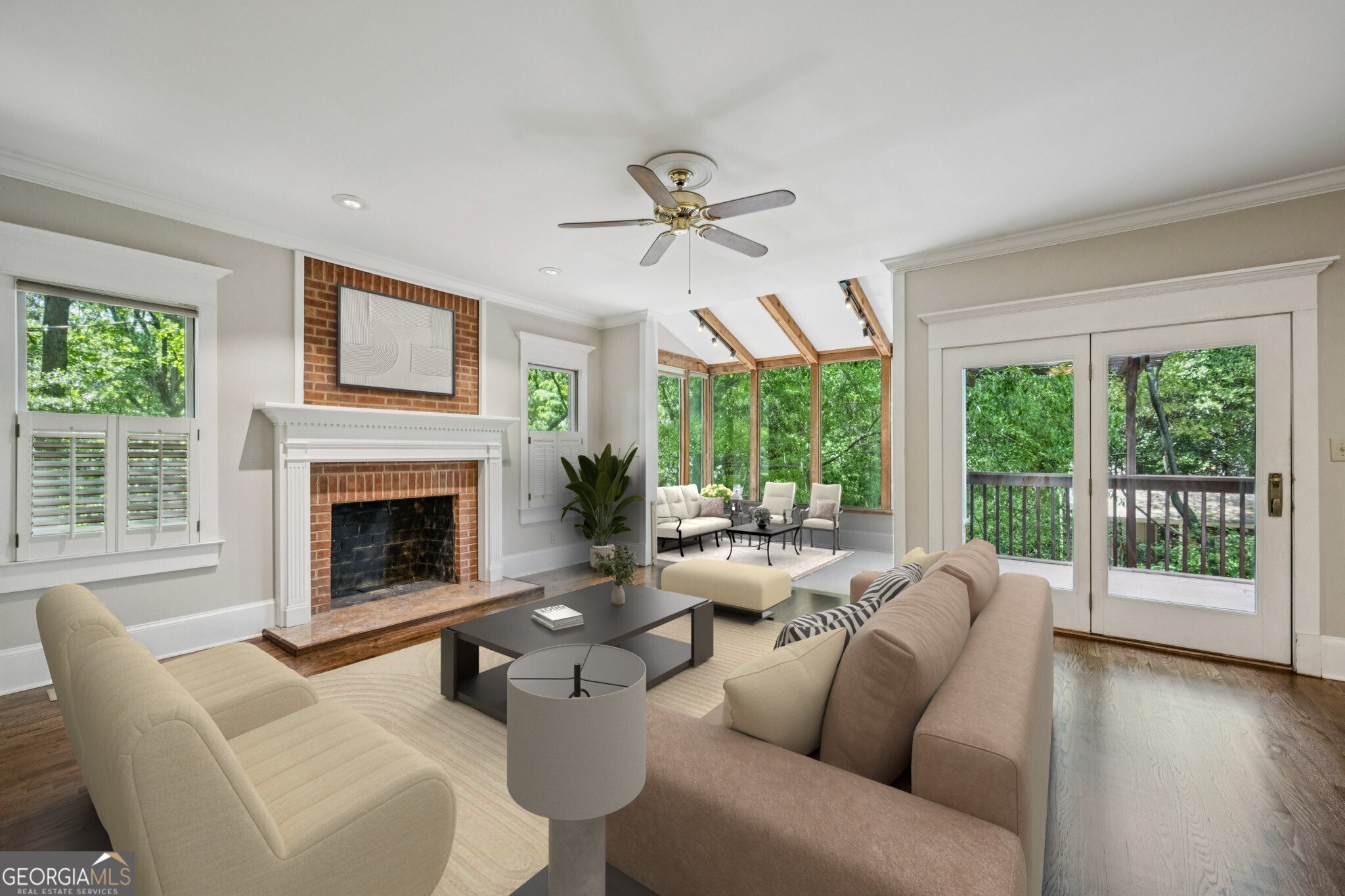 952A Edgewood AVE NE