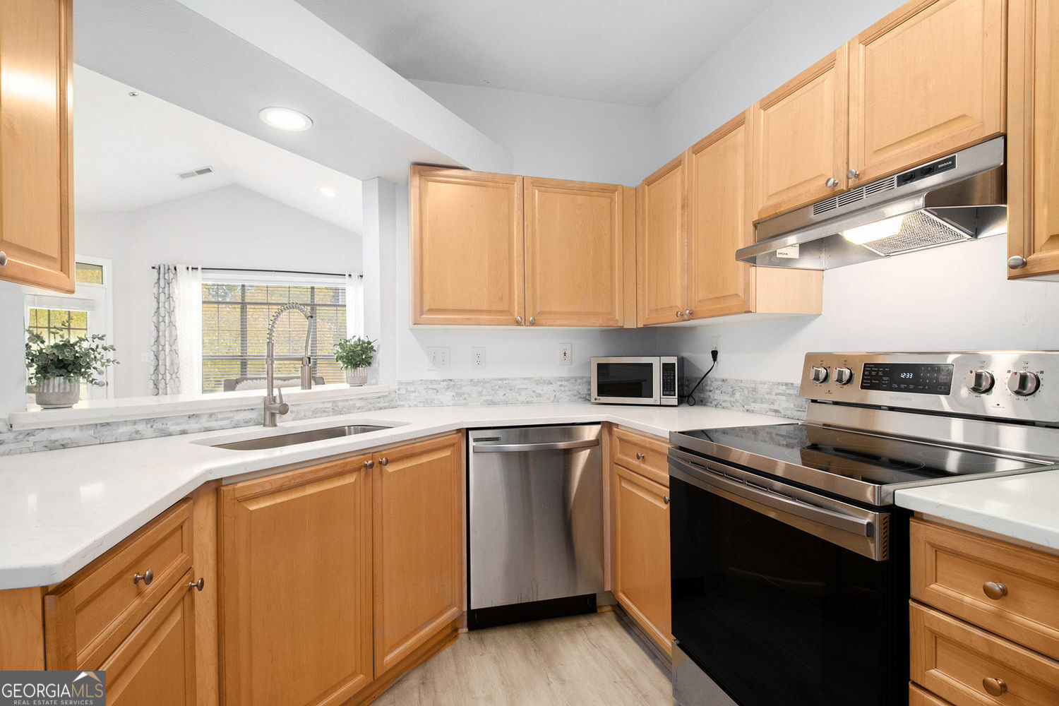 DEVINSHIRE CONDO - Residential