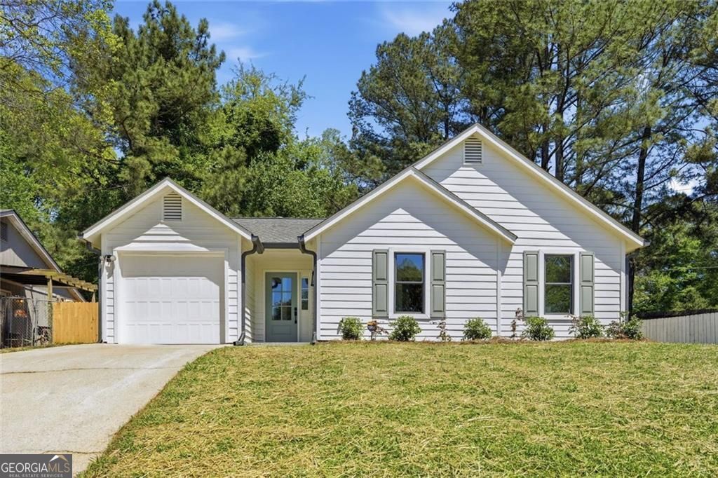 Photo of 798 Durham Trail, Stone Mountain, GA 30083 (MLS # 10729600)