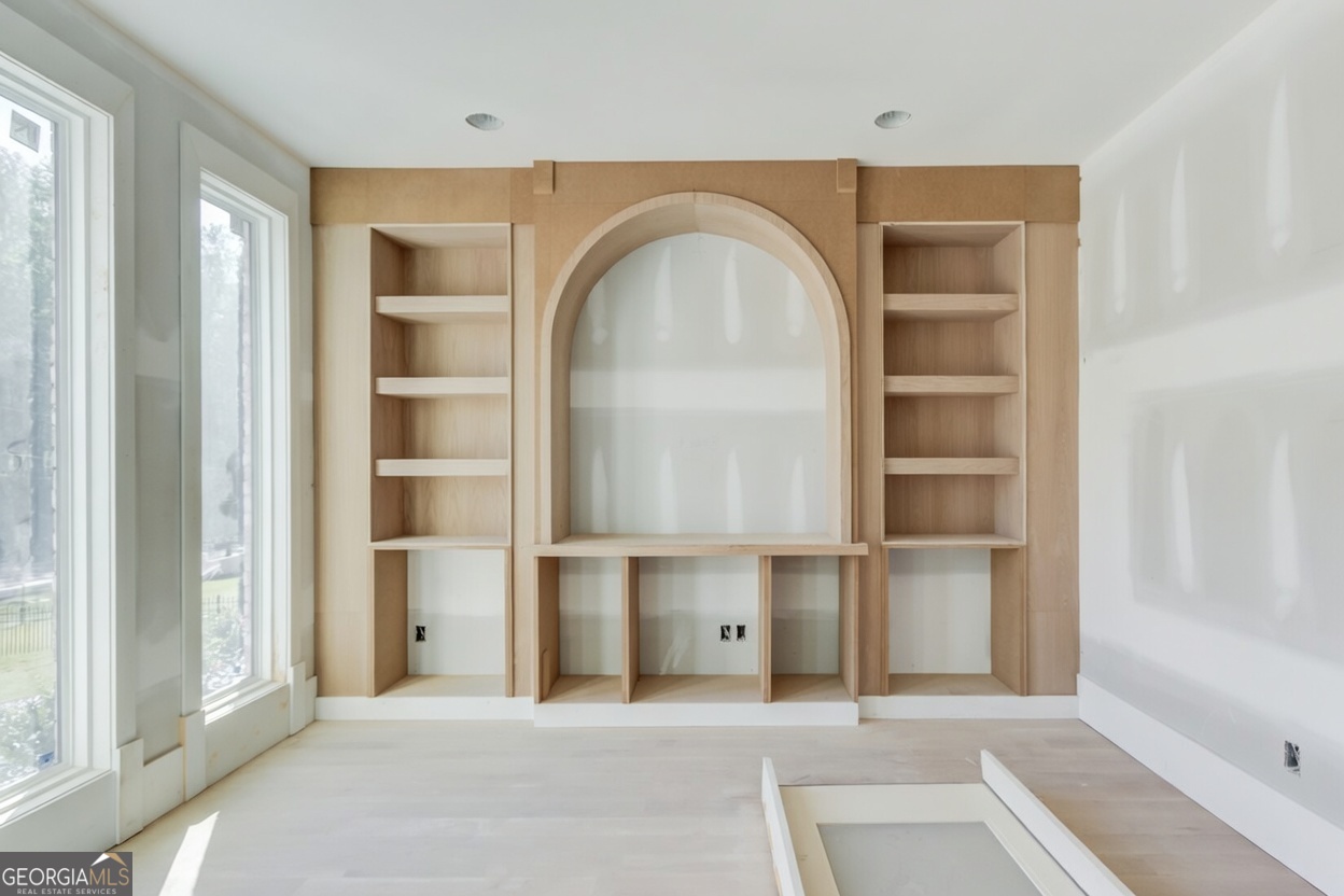 681 Old Peachtree RD