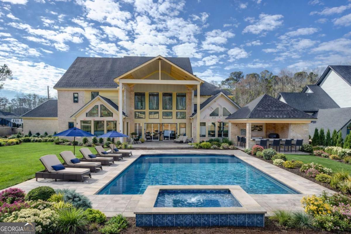 681 Old Peachtree RD