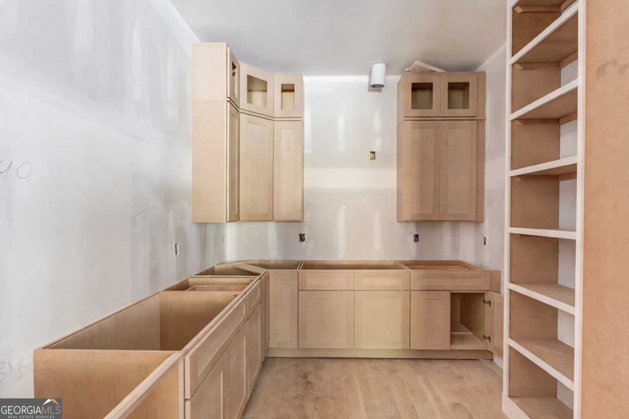 681 Old Peachtree RD