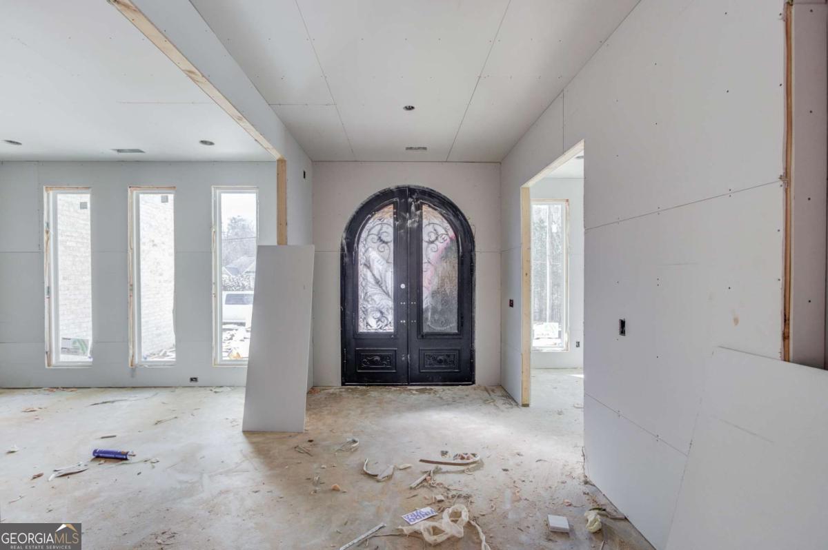 681 Old Peachtree RD