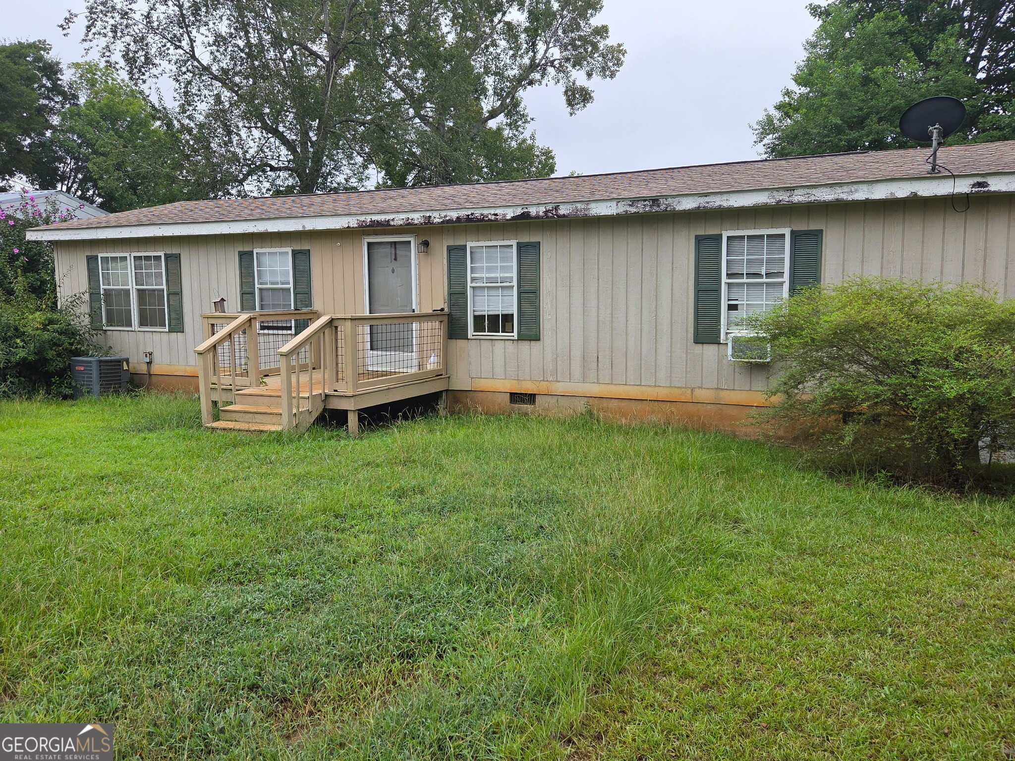 255 J Clubhouse RD