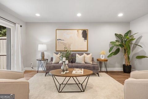 Photo of 7 Ivy Gates NE, Atlanta, GA 30342 (MLS # 10871651)