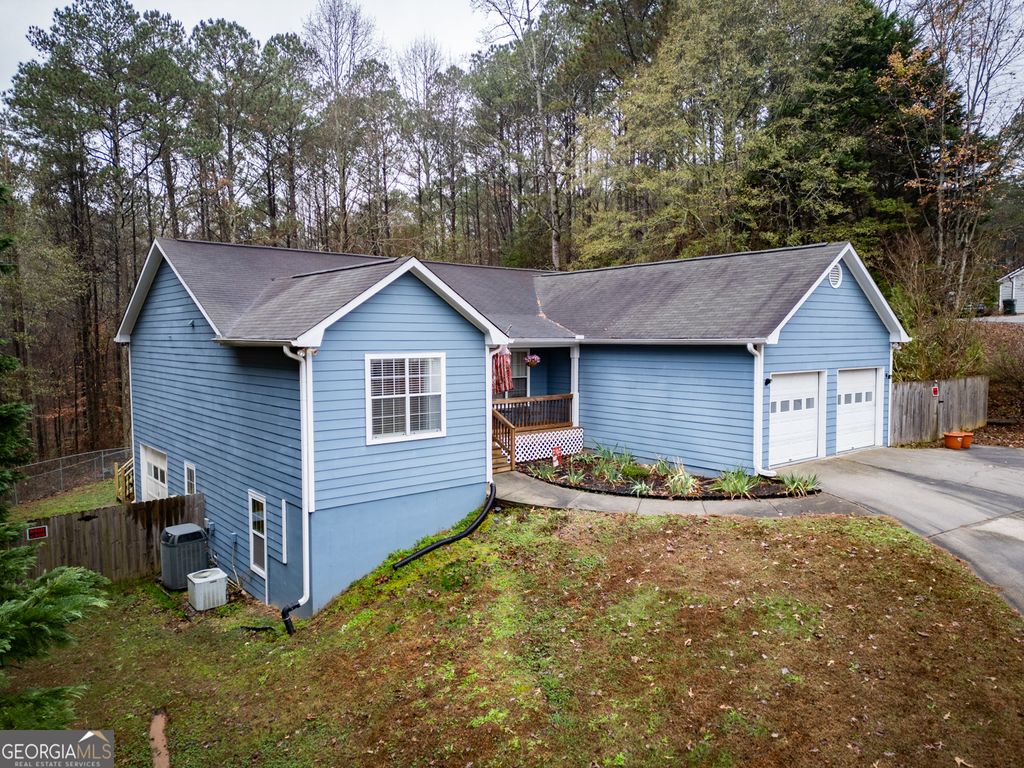 Photo of 1446 River Falls View, Monroe, GA 30655 (MLS # 10655989)