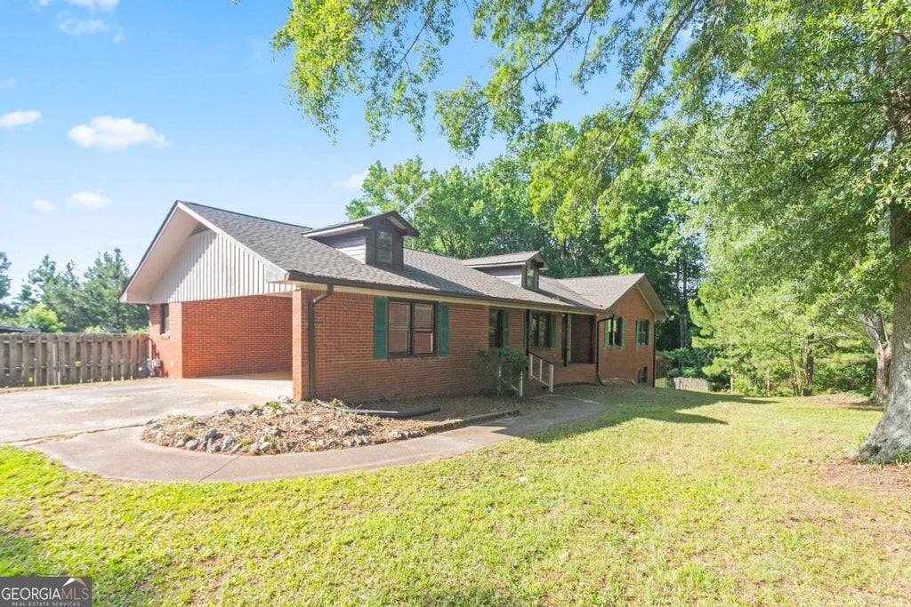 Photo of 3985 S Highway 27, Carrollton, GA 30117 (MLS # 10786110)