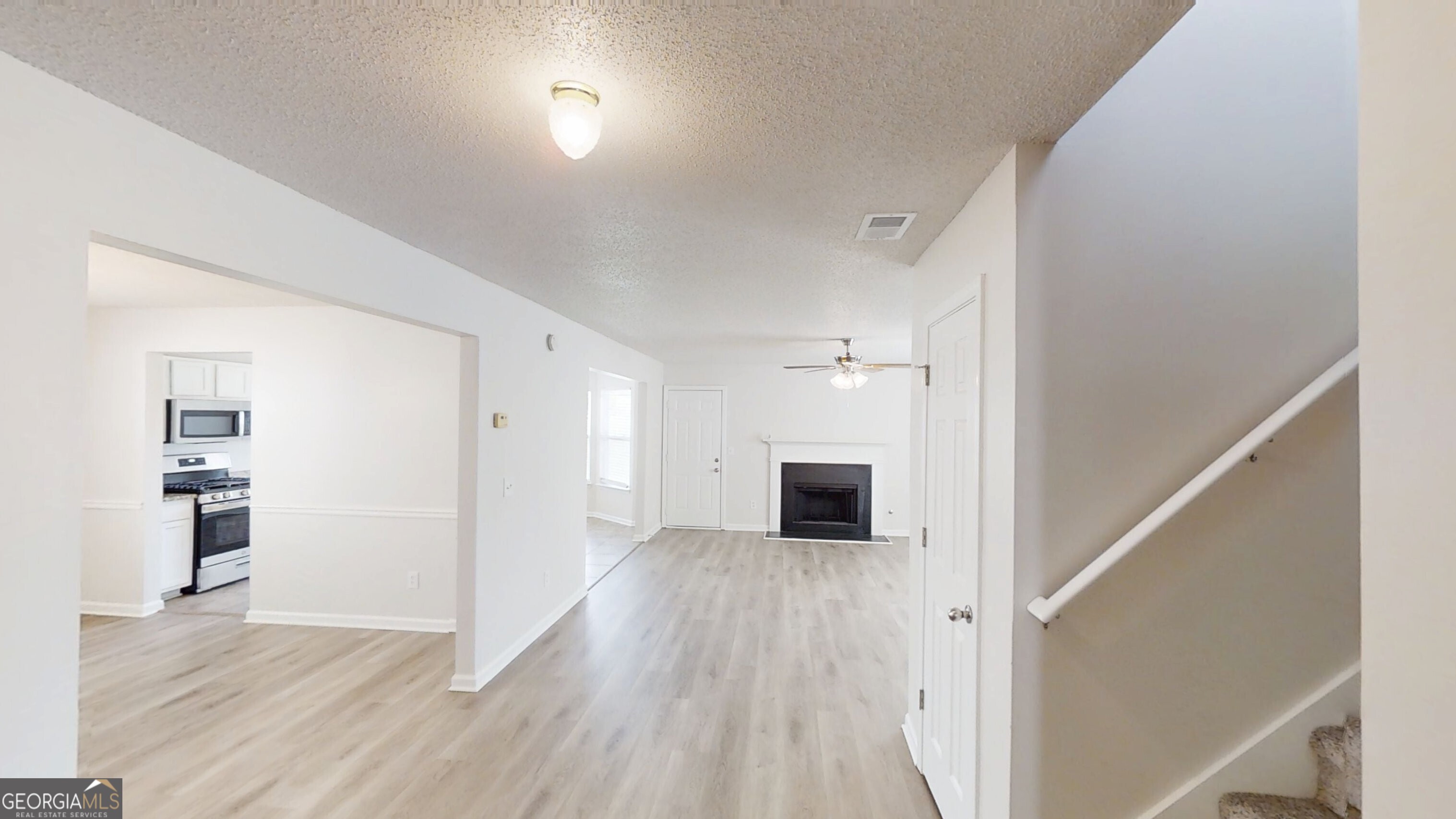 5017 Serenity Point LN