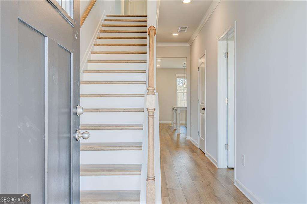 236 Chiswick LOOP