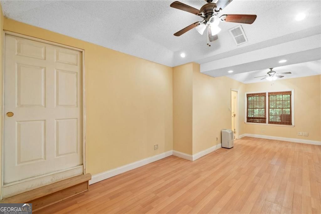 Roswell, Georgia 30075, United States, 5 Bedrooms Bedrooms, ,4 BathroomsBathrooms,Residential,Active,162044