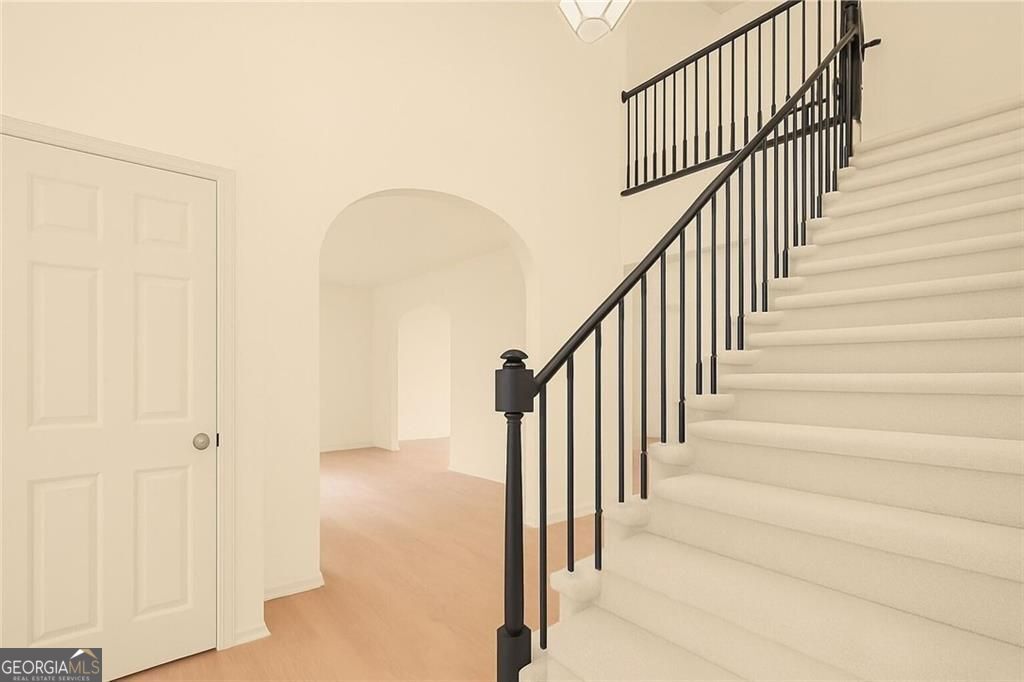 Roswell, Georgia 30075, United States, 5 Bedrooms Bedrooms, ,4 BathroomsBathrooms,Residential,Active,162044