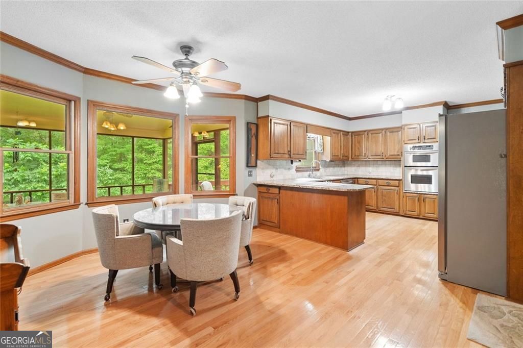 Roswell, Georgia 30075, United States, 5 Bedrooms Bedrooms, ,4 BathroomsBathrooms,Residential,Active,162044