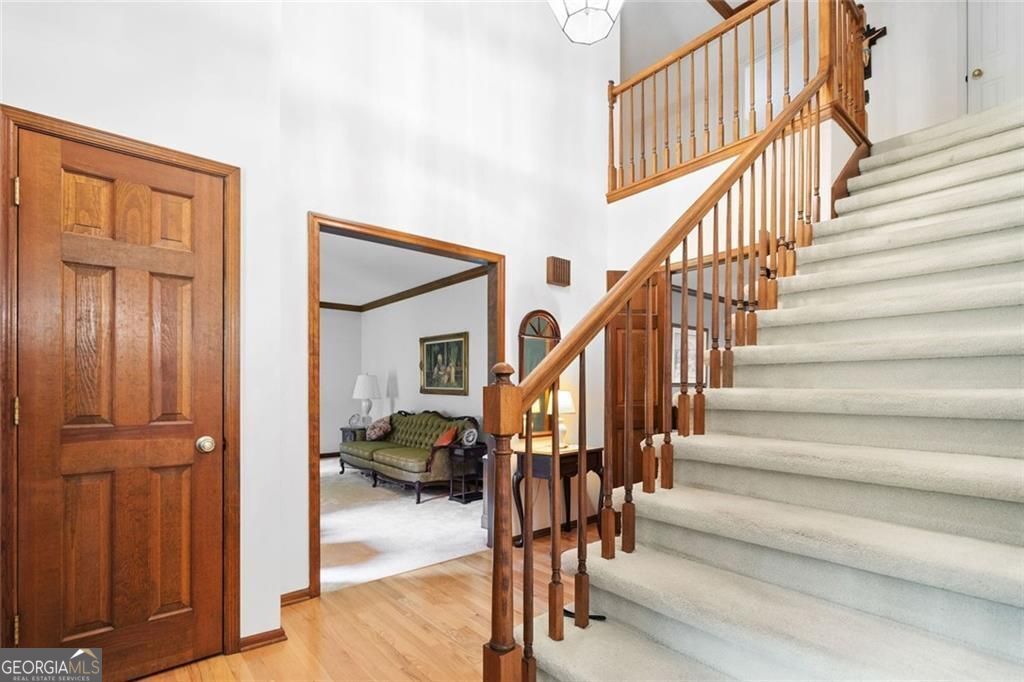 Roswell, Georgia 30075, United States, 5 Bedrooms Bedrooms, ,4 BathroomsBathrooms,Residential,Active,162044