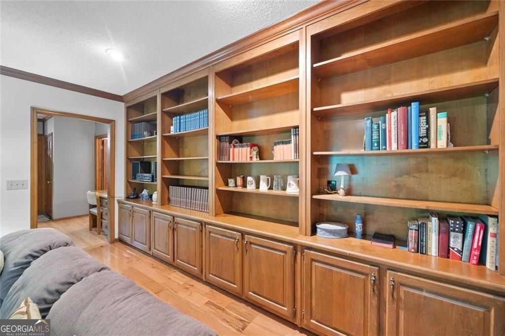 Roswell, Georgia 30075, United States, 5 Bedrooms Bedrooms, ,4 BathroomsBathrooms,Residential,Active,162044