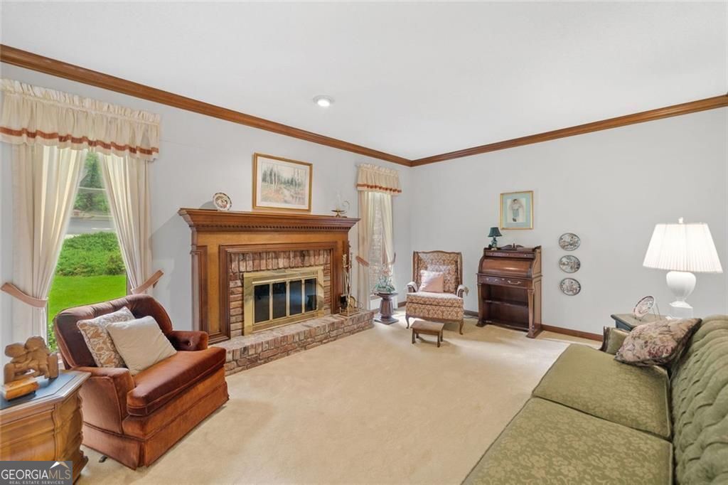 Roswell, Georgia 30075, United States, 5 Bedrooms Bedrooms, ,4 BathroomsBathrooms,Residential,Active,162044