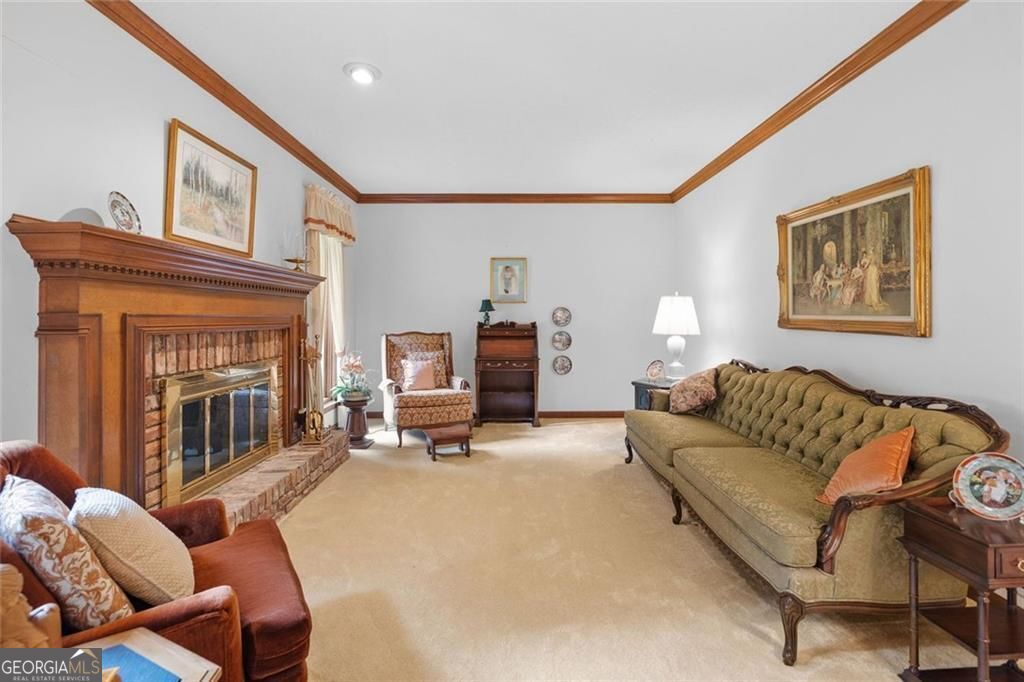 Roswell, Georgia 30075, United States, 5 Bedrooms Bedrooms, ,4 BathroomsBathrooms,Residential,Active,162044