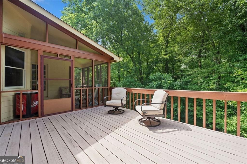 Roswell, Georgia 30075, United States, 5 Bedrooms Bedrooms, ,4 BathroomsBathrooms,Residential,Active,162044