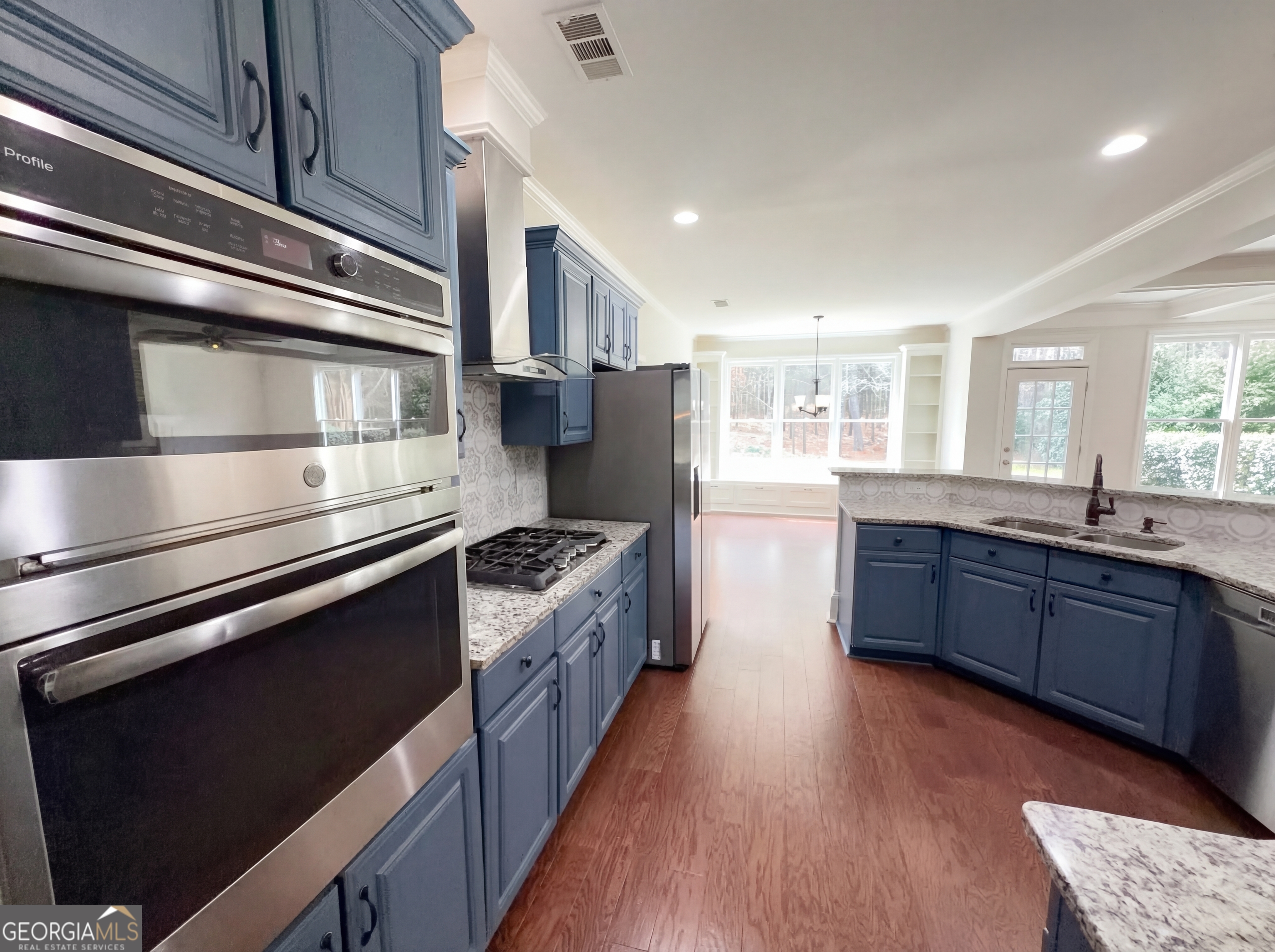 1143 Spruce Creek LN