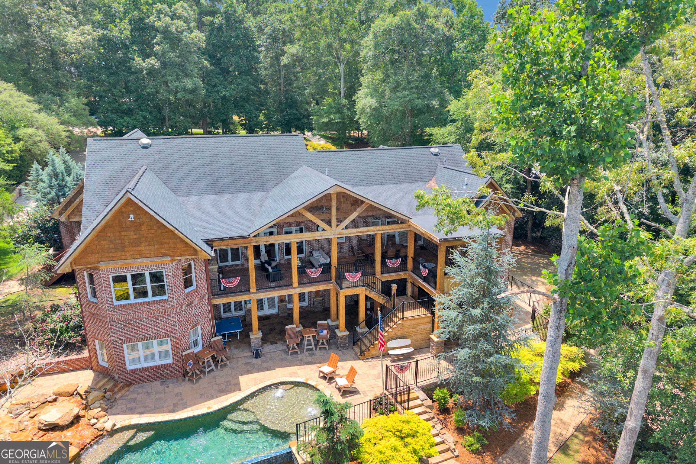 139 Lake Pines CIR