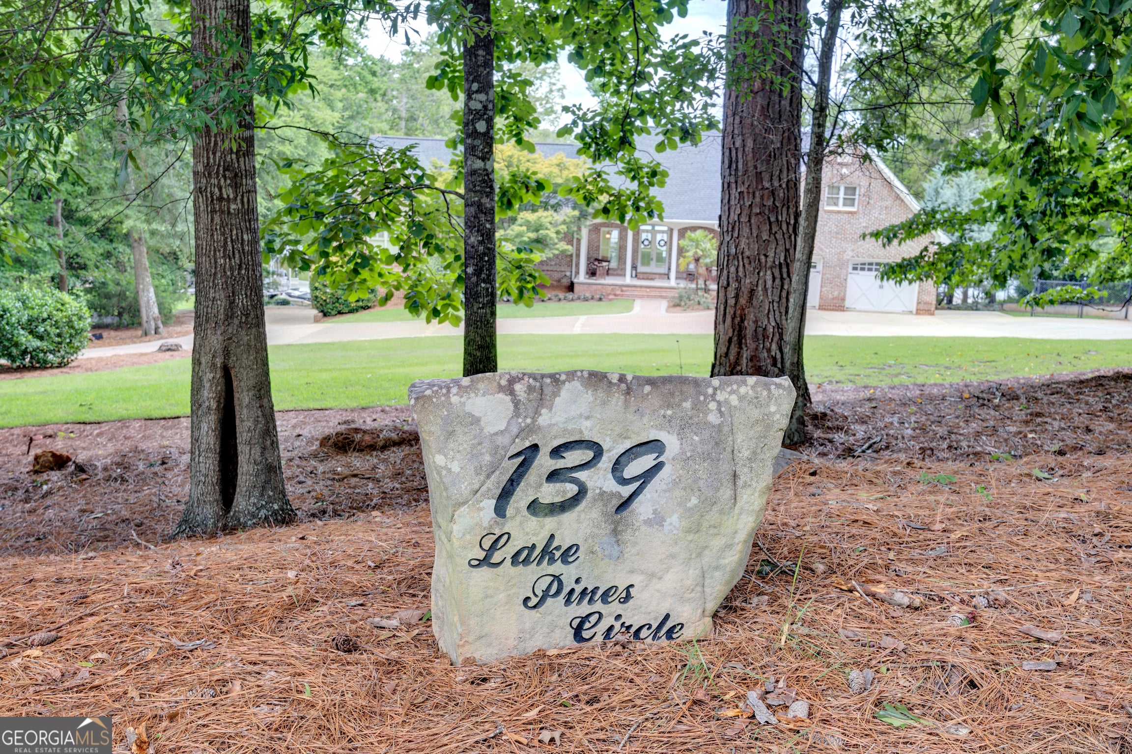 139 Lake Pines CIR