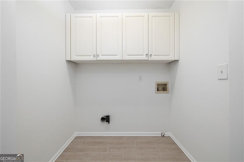 Woodstock, Georgia 30189, United States, 4 Bedrooms Bedrooms, ,3 BathroomsBathrooms,Residential,Pending,78363